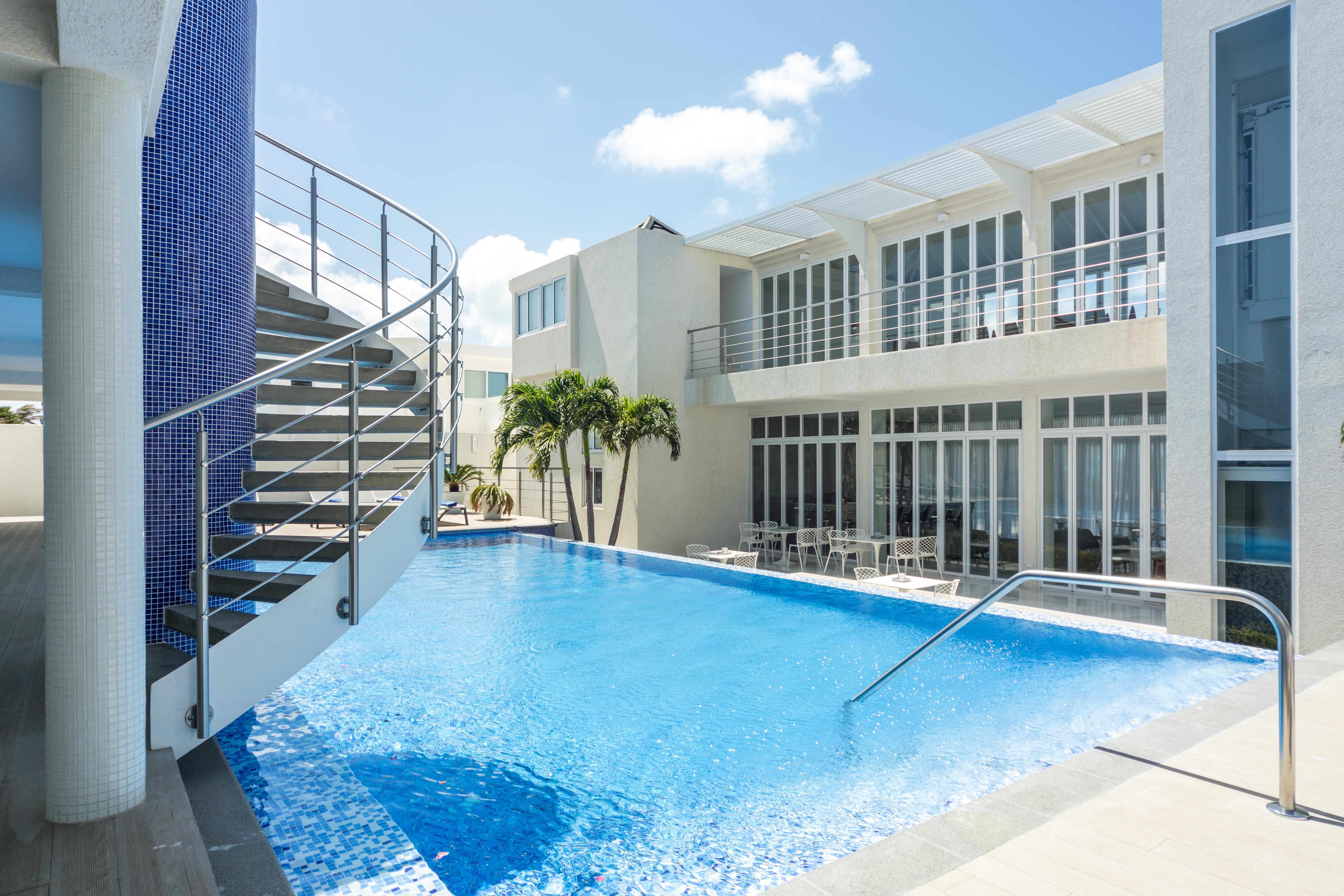 Ocean Z Boutique Hotel Palm Beach Esterno foto