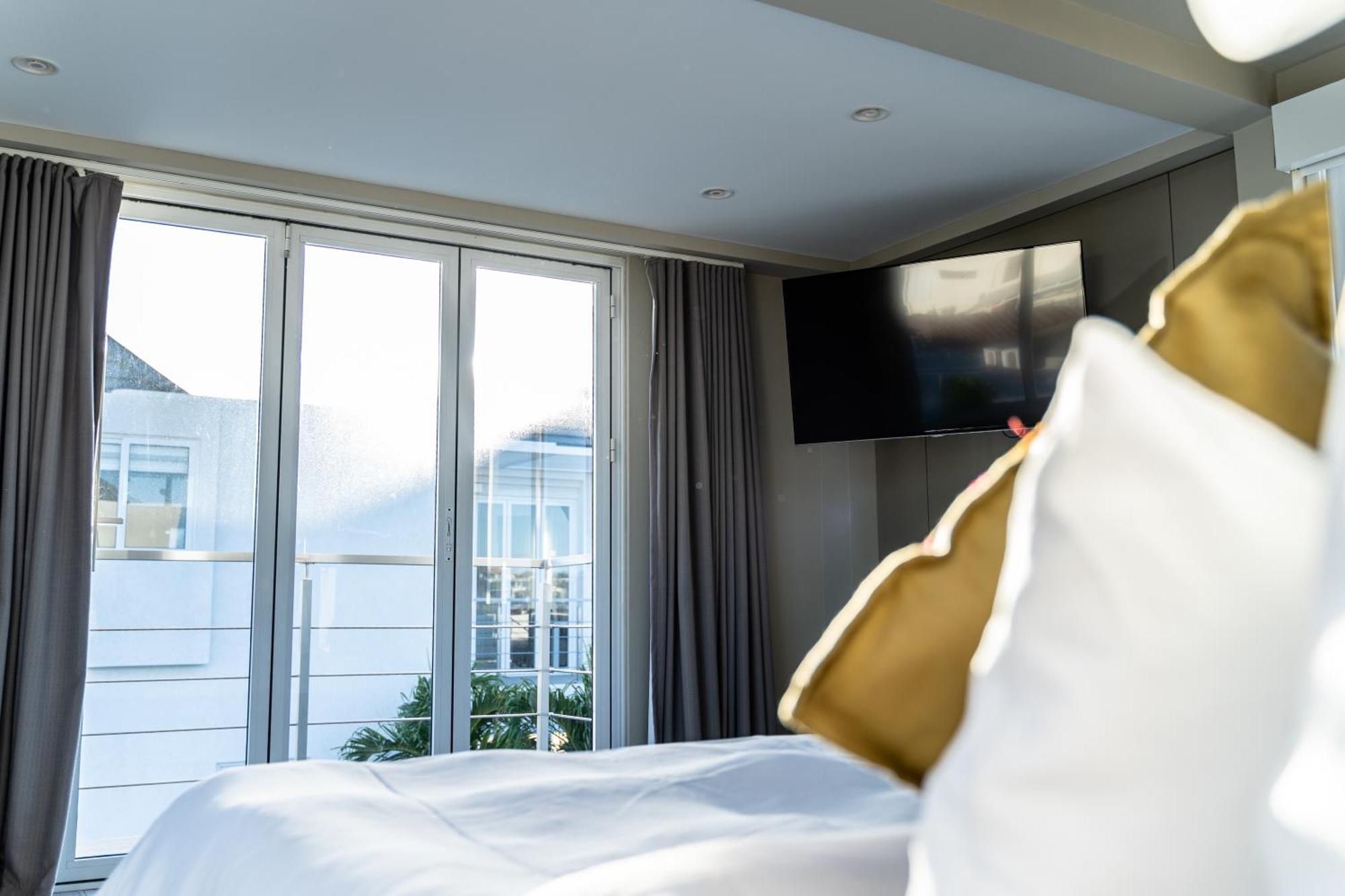 Ocean Z Boutique Hotel Palm Beach Esterno foto