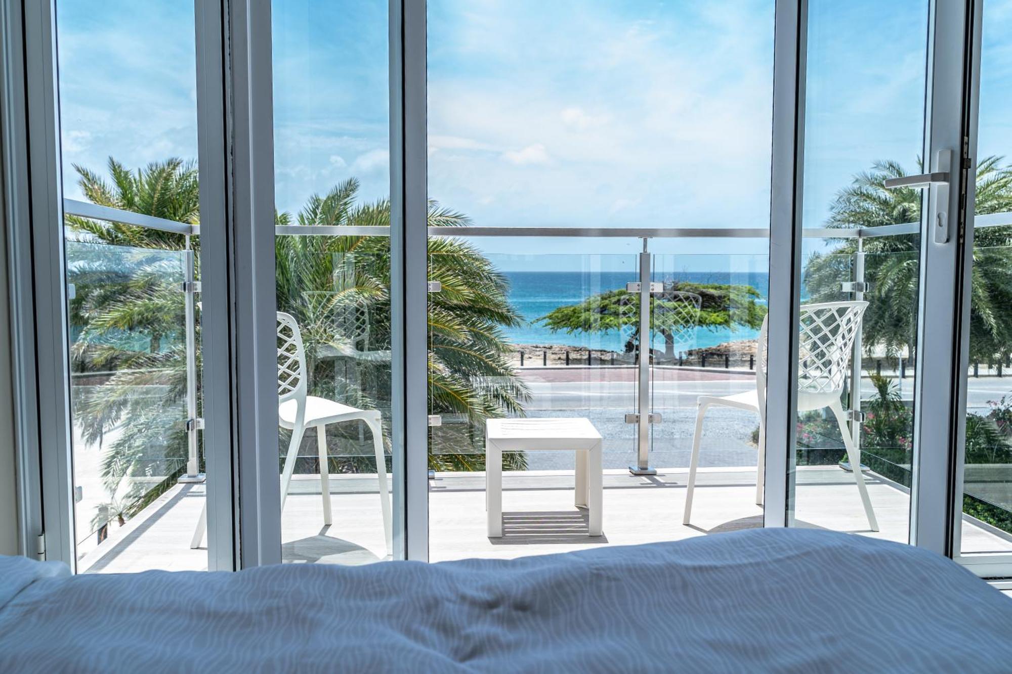 Ocean Z Boutique Hotel Palm Beach Esterno foto