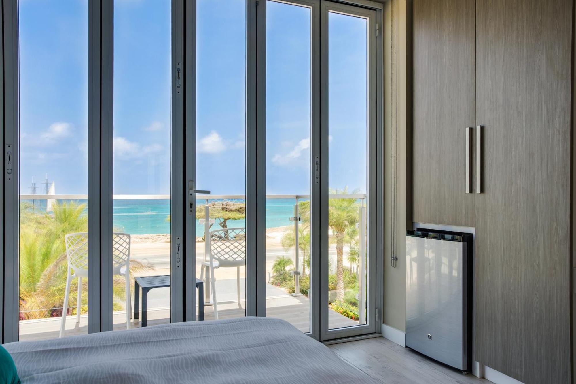 Ocean Z Boutique Hotel Palm Beach Esterno foto
