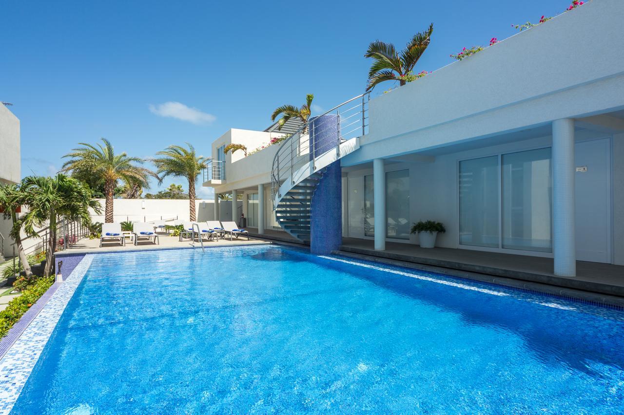 Ocean Z Boutique Hotel Palm Beach Esterno foto