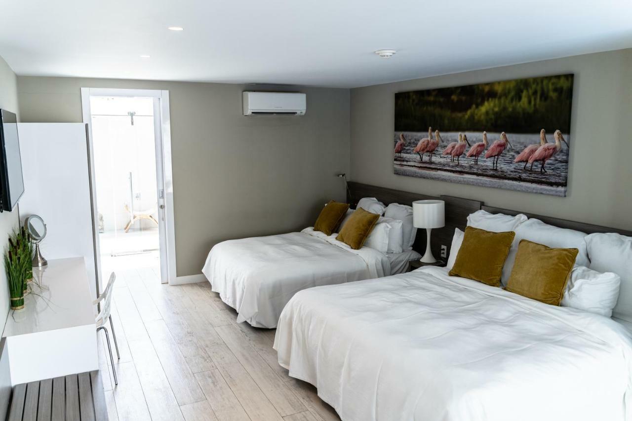 Ocean Z Boutique Hotel Palm Beach Esterno foto