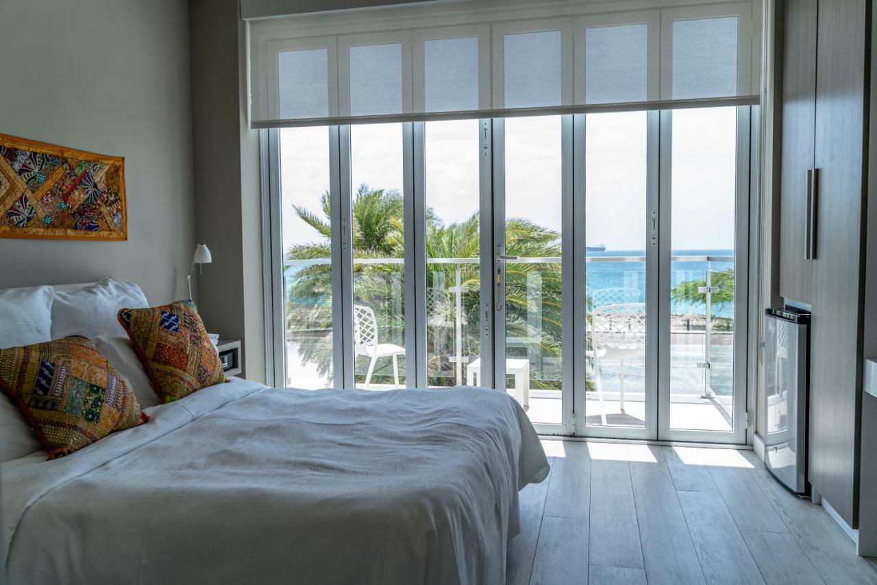 Ocean Z Boutique Hotel Palm Beach Esterno foto