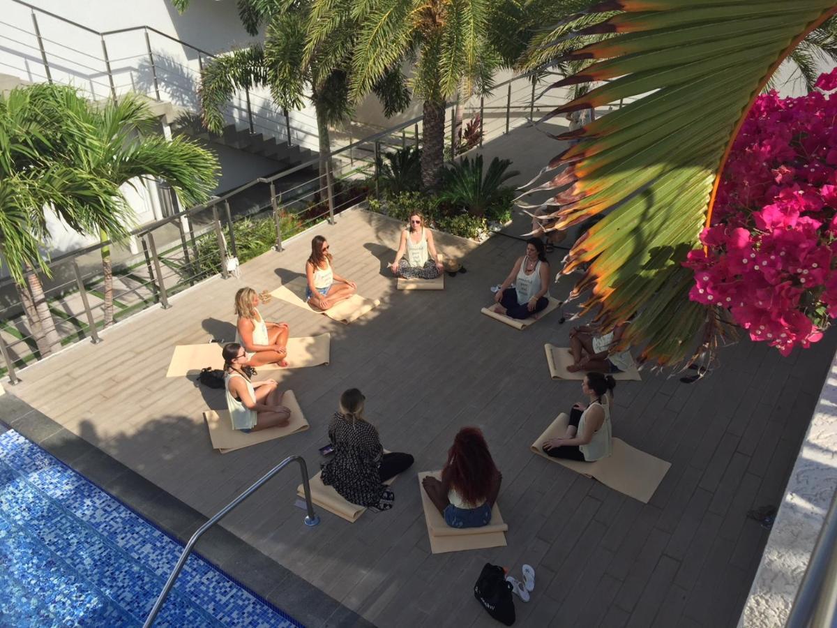 Ocean Z Boutique Hotel Palm Beach Esterno foto